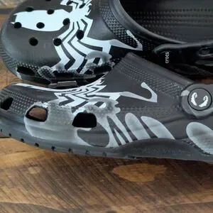 CROCS | Shoes | Marvel Venom X Crocs Classic Clog Spiderman  display picture 2